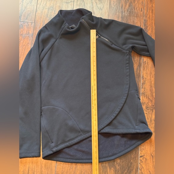 Athleta Cozy Karma Asymmetric Fleece Pullover Sweatshirt Sz Large Black 1/4 Zip - Picture 9 of 15